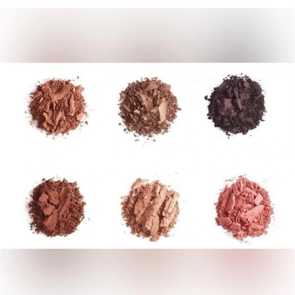 Ever Beauty | NIB Bold & Brave Out The Door Cheek & Eye Palette Travel Compact